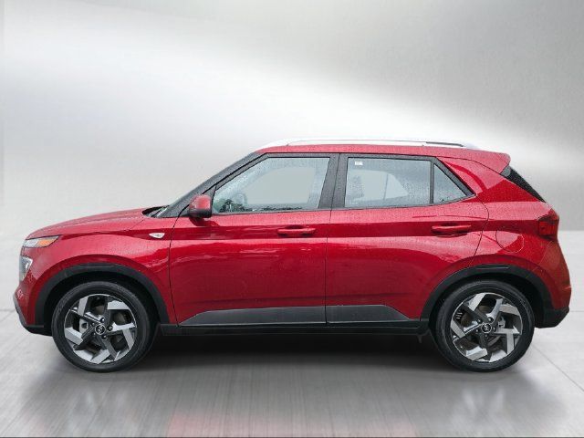 Certified 2025 Hyundai Venue SEL FWD image 6