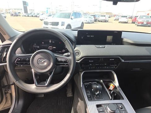 Used 2025 MAZDA CX-90 Plug-In Hybrid w/ Preferred AWD/4WD image 13