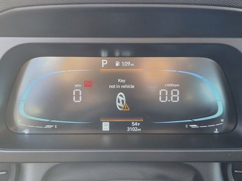 Certified 2025 Hyundai Elantra Sport image 19