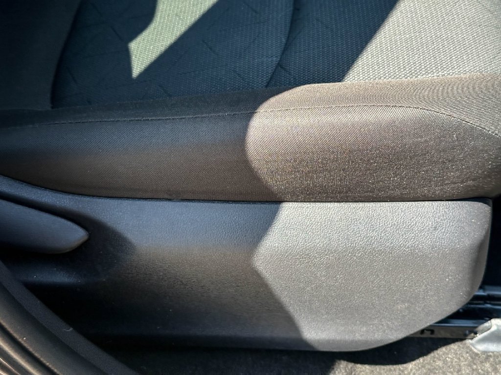 Used 2025 Toyota RAV4 XLE FWD image 24