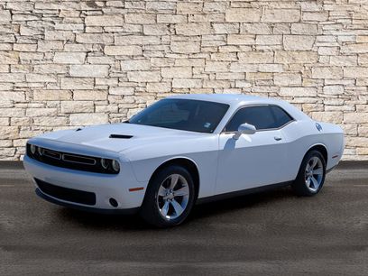 Used 2016 Dodge Challenger SXT