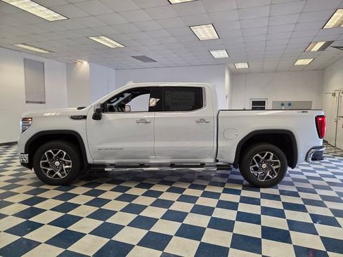 New 2026 GMC Sierra 1500 SLT w/ SLT Premium Package image 4