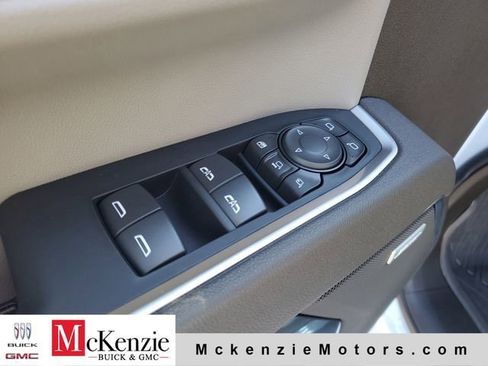 New 2026 GMC Sierra 3500 SLT w/ SLT Premium Package AWD/4WD image 9