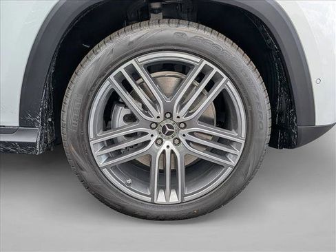 New 2026 Mercedes-Benz GLS 450 4MATIC image 10