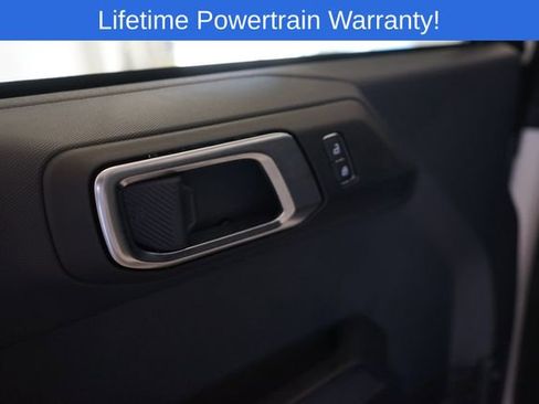 New 2025 Ford Bronco 4-Door image 19