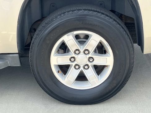 Used 2014 GMC Yukon XL SLT RWD image 8