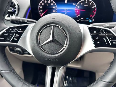 New 2026 Mercedes-Benz GLB 250 4MATIC image 14