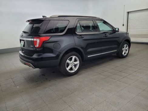 Used 2017 Ford Explorer XLT w/ Equipment Group 201A AWD/4WD image 10