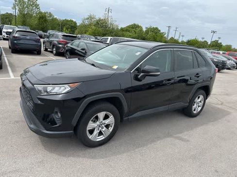 Used 2021 Toyota RAV4 XLE FWD image 16