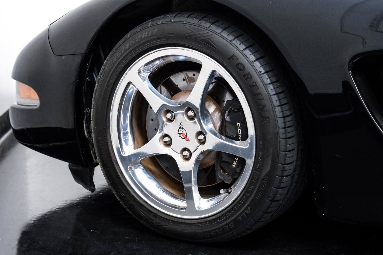 Used 2001 Chevrolet Corvette Coupe w/ Preferred Equipment Group2 RWD image 40