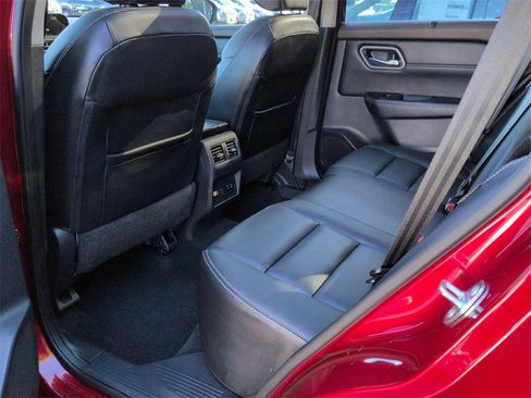 Used 2021 Nissan Rogue SL w/ Premium Package image 19