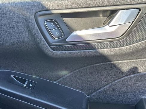 Used 2023 Ford Escape ST-Line image 11