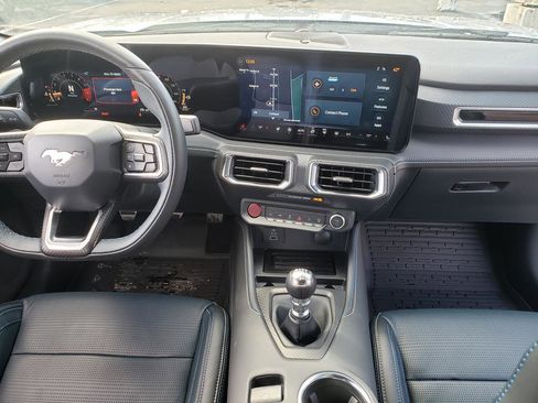 Used 2024 Ford Mustang GT Premium image 13