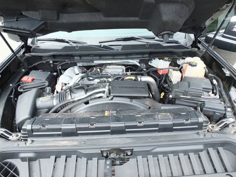 Used 2022 Chevrolet Silverado 2500 High Country w/ Safety Package II AWD/4WD image 12