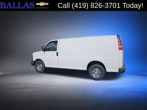 Used 2014 Chevrolet Express 2500 RWD image 6