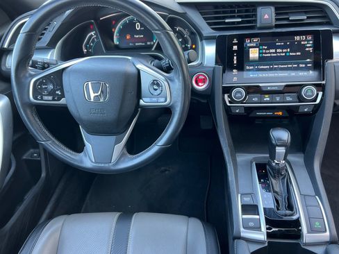 Used 2018 Honda Civic Touring image 14