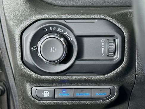 Used 2023 Jeep Wrangler Sahara w/ Cold Weather Group image 17