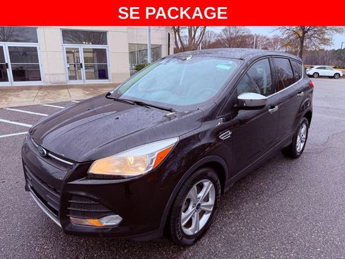 Used 2015 Ford Escape SE image 3