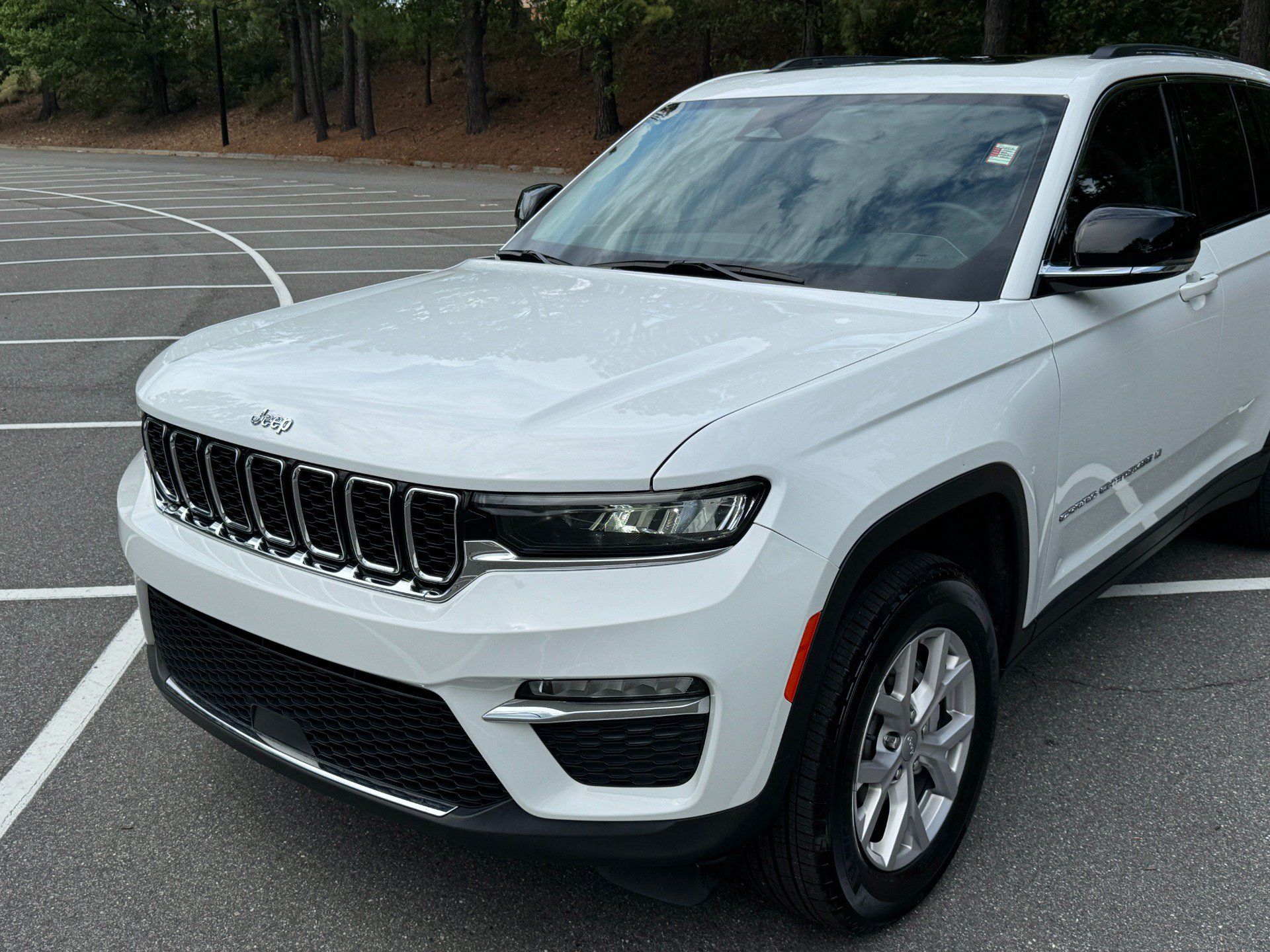 Used 2022 Jeep Grand Cherokee Limited AWD/4WD image 18