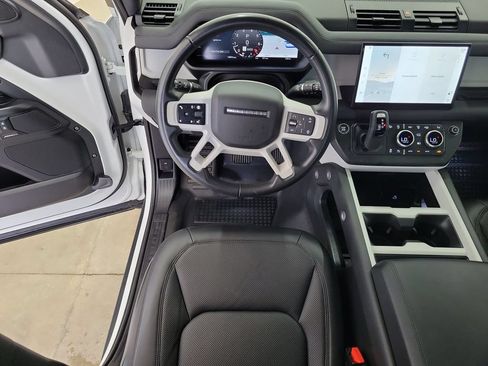 Used 2025 Land Rover Defender 110 S AWD/4WD image 15