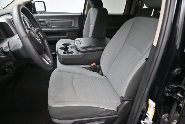 Used 2024 RAM 1500 Classic SLT AWD/4WD image 19