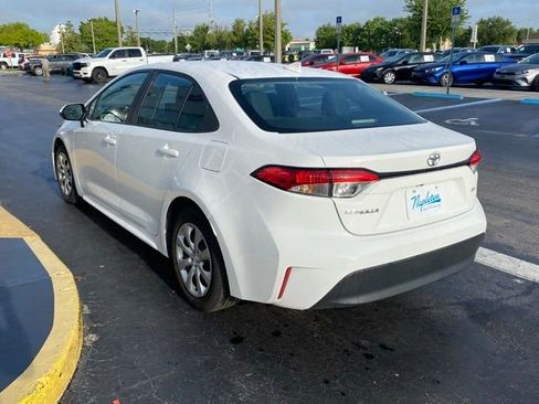 Used 2024 Toyota Corolla LE image 7
