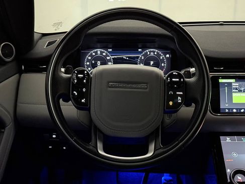 Used 2020 Land Rover Range Rover Evoque First Edition AWD/4WD image 31