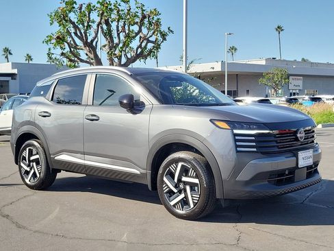 New 2026 Nissan Kicks SV w/ SV Premium Package image 4