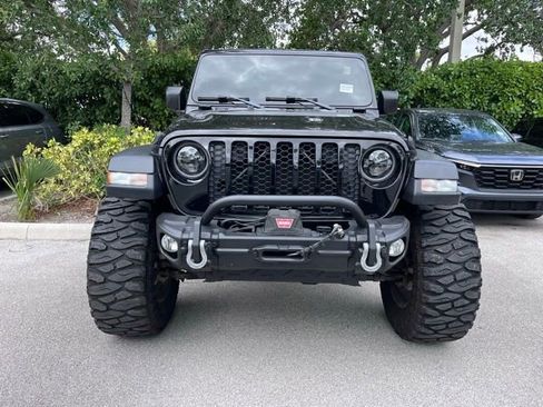 Used 2020 Jeep Gladiator Sport w/ Quick Order Package 24S image 2