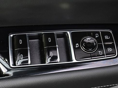 New 2026 Cadillac Vistiq Premium Luxury w/ LPO, Floor Liner Package AWD/4WD image 24