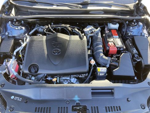 Used 2022 Toyota Avalon Limited image 45