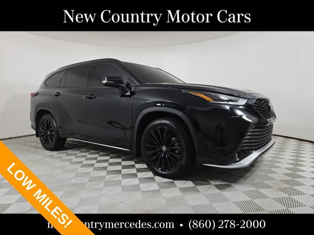 Used 2025 Toyota Highlander XSE AWD/4WD image 1