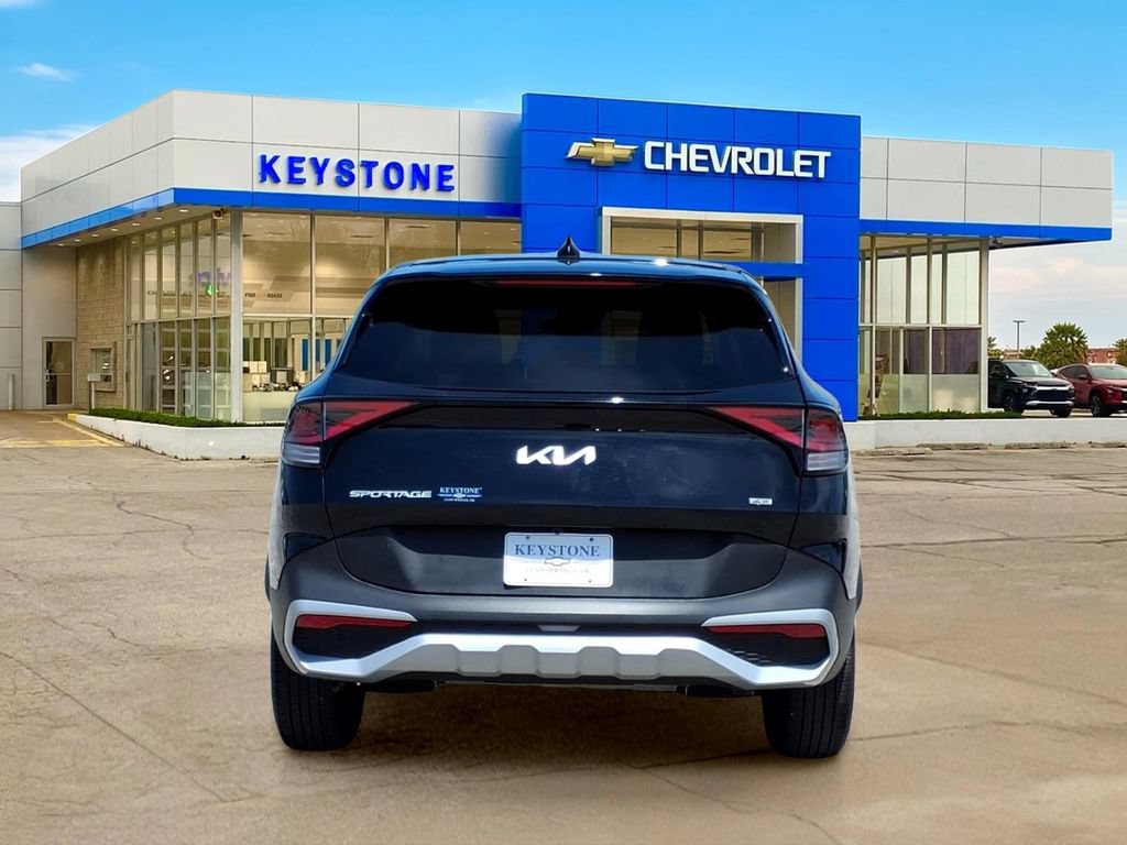 Used 2025 Kia Sportage LX AWD/4WD image 6