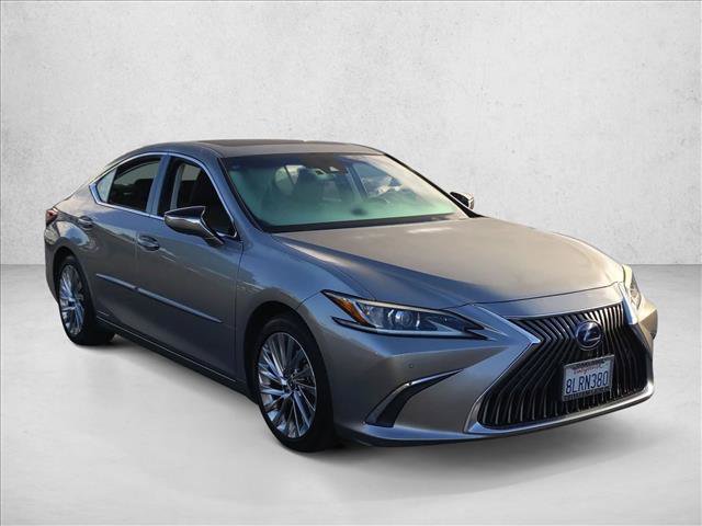 Used 2019 Lexus ES 300h w/ Accessory Package 2 FWD image 3