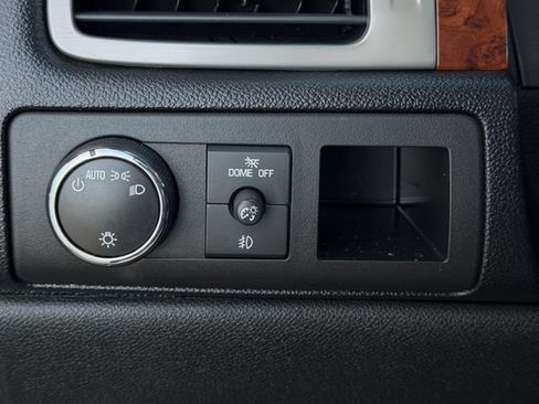Used 2013 Chevrolet Tahoe LTZ RWD image 22