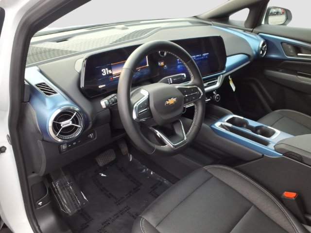 Used 2024 Chevrolet Equinox EV LT FWD image 10