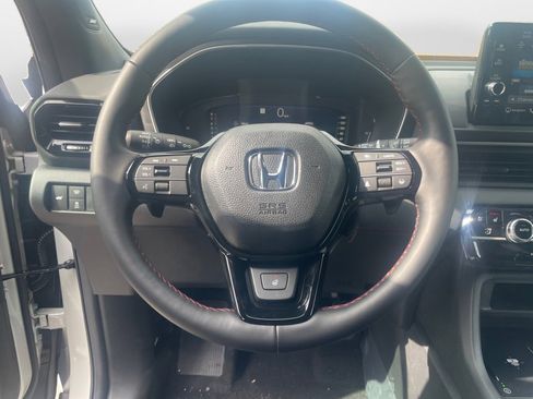 New 2025 Honda Pilot Black Edition image 10