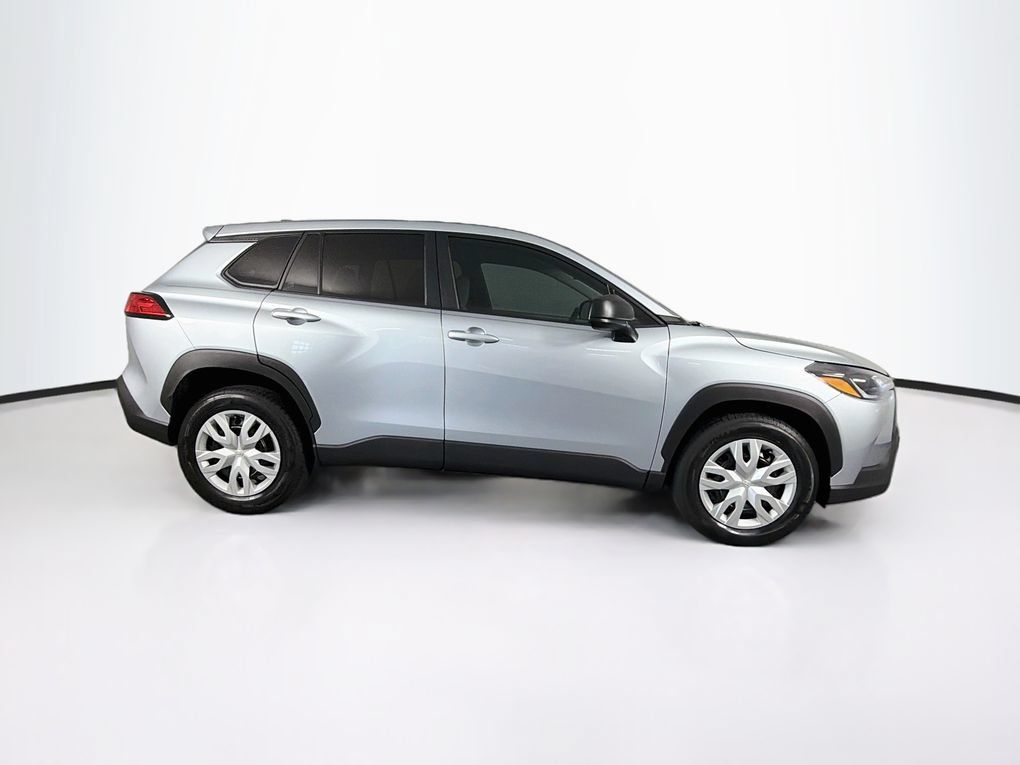 Used 2023 Toyota Corolla Cross L FWD image 11