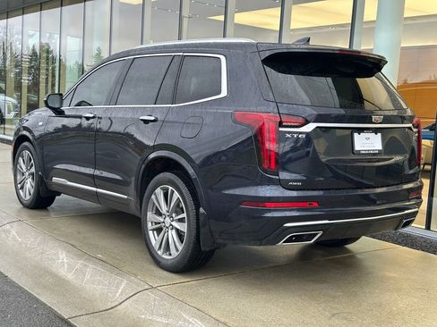 Used 2021 Cadillac XT6 Premium Luxury image 3