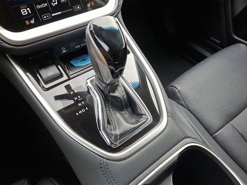 Used 2020 Subaru Outback Limited image 17