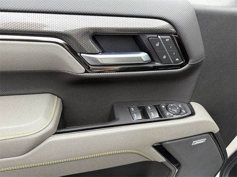 New 2026 Chevrolet Silverado 1500 ZR2 w/ Dark Appearance Package image 17