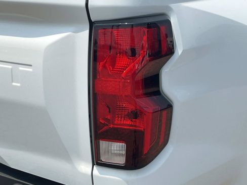 Used 2025 Chevrolet Colorado W/T RWD image 35