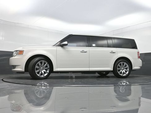 Used 2012 Ford Flex Limited FWD image 25