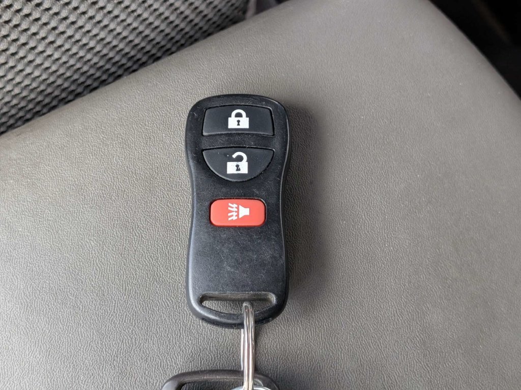Used 2016 Nissan Frontier SV AWD/4WD image 27