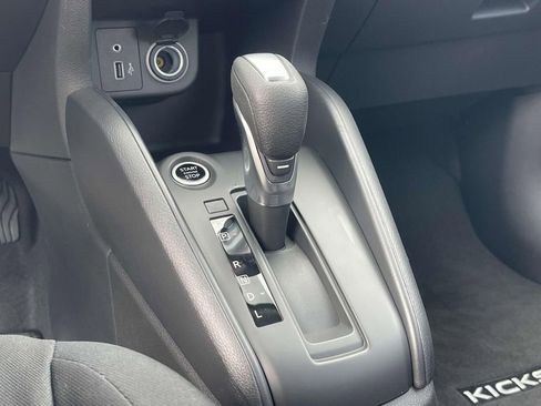 Used 2025 Nissan Kicks Play S image 30