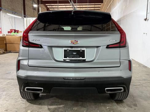 Used 2024 Cadillac XT4 Premium Luxury FWD image 9
