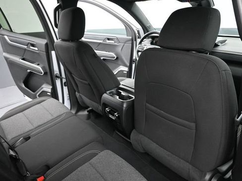 Used 2025 GMC Acadia Elevation FWD image 16