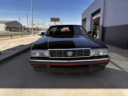 Used 1989 Cadillac Allante image 3