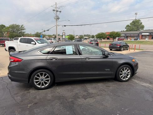 Used 2017 Ford Fusion Energi Platinum FWD image 8