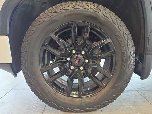 Used 2021 GMC Sierra 1500 Elevation w/ X31 Off-Road Package AWD/4WD image 13